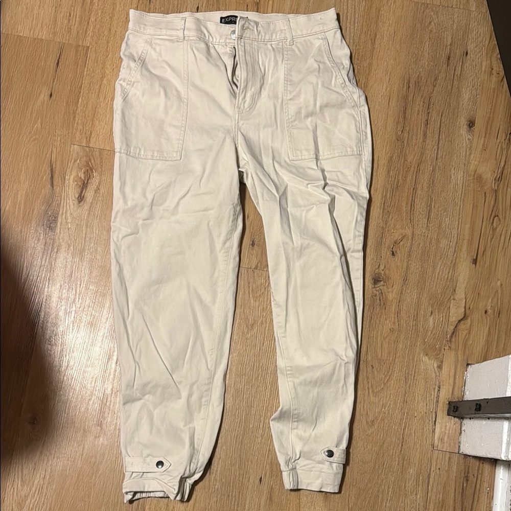 Women’s Express Cargo Cream Pants